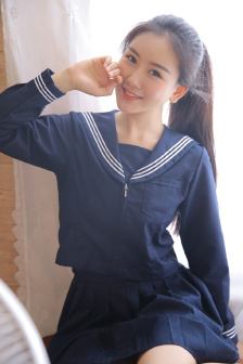 《年轻的女教师在线观看
