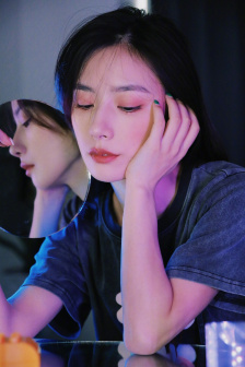 女人隐私故意给男生看